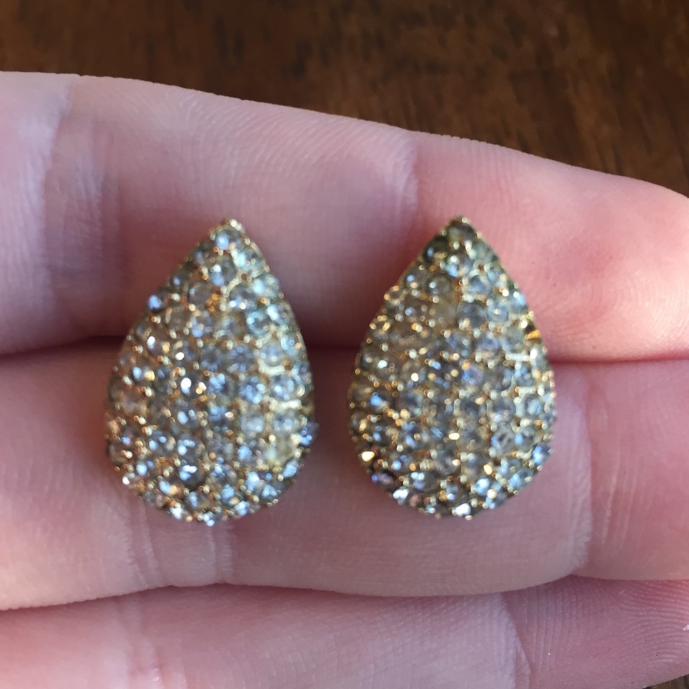 Teardrop glitz earrings